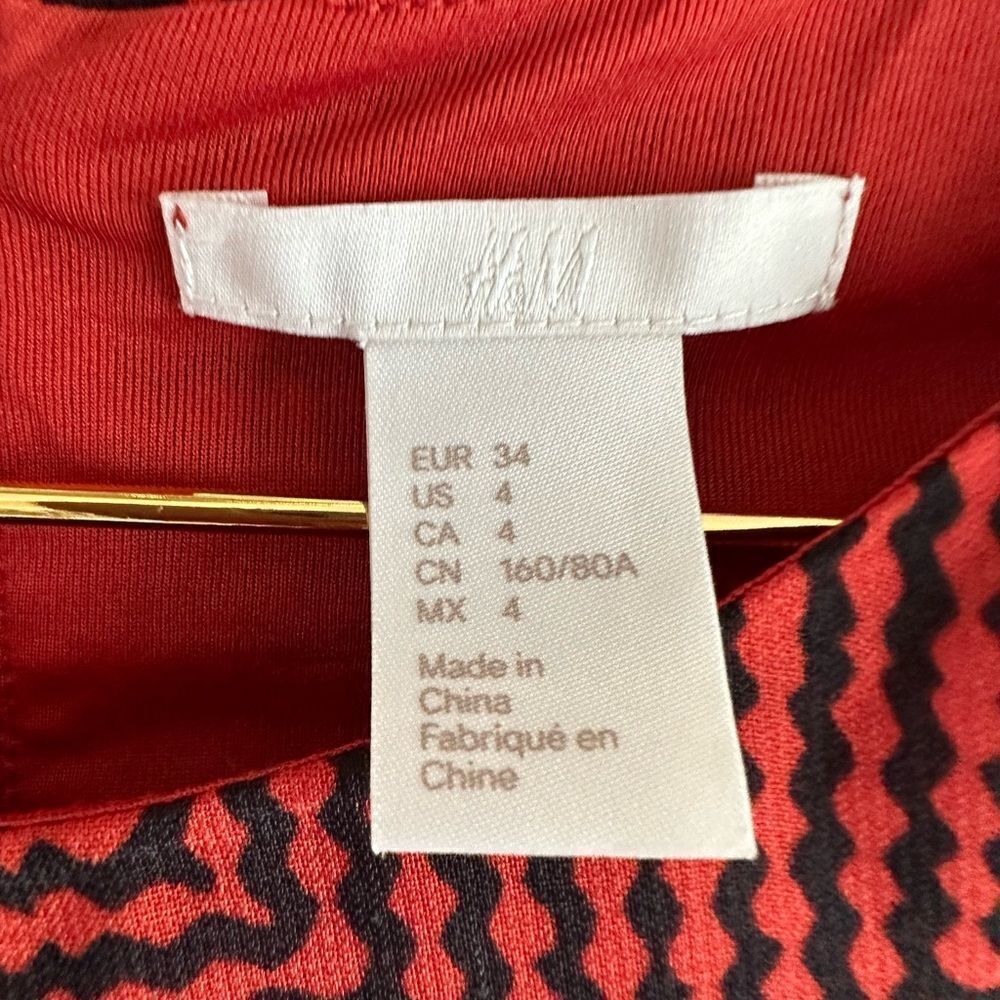 H&M Geometric Print Shift Dress || size 4 - Picture 2 of 11